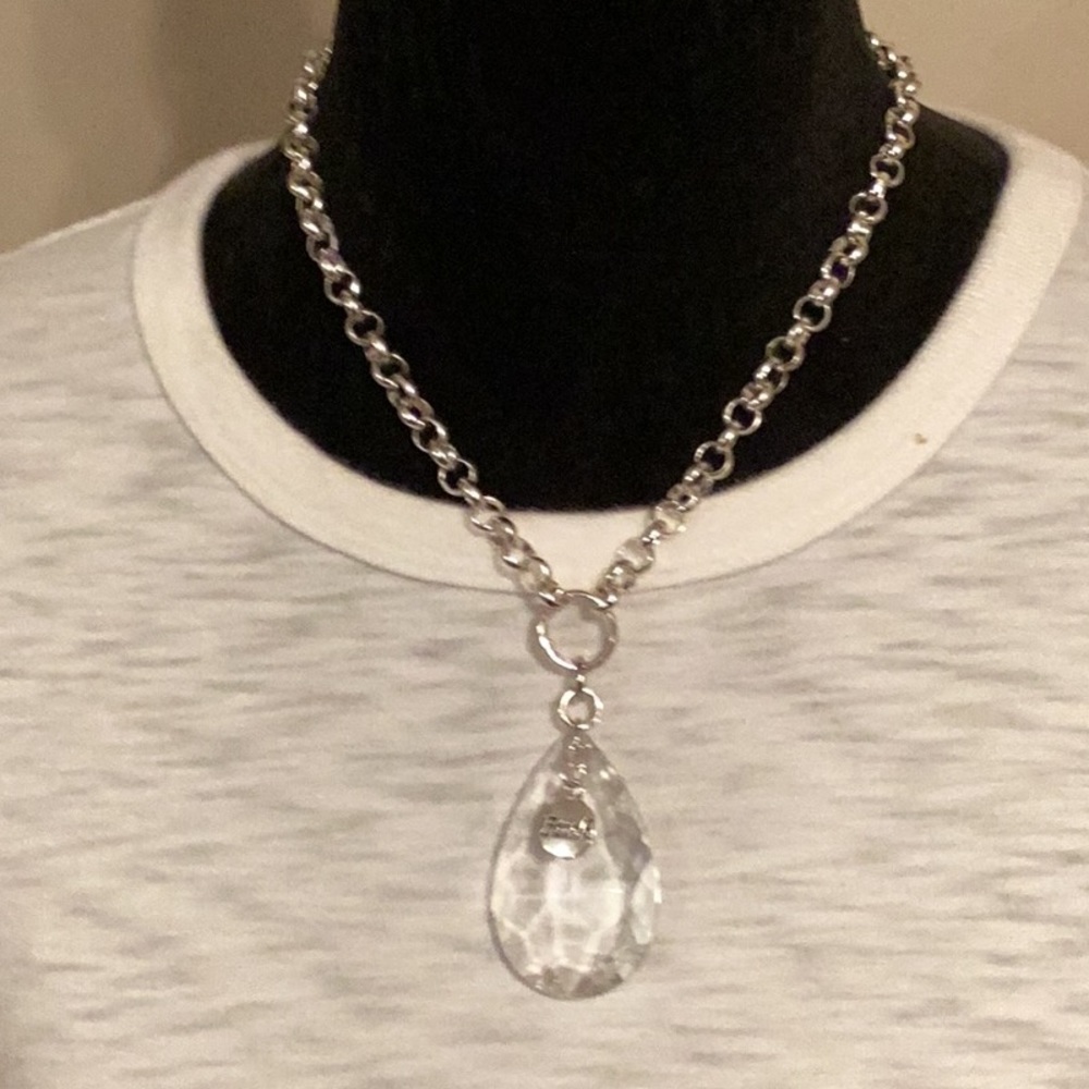 Vintage Crystal Teardrop Necklace - Picture 3 of 4